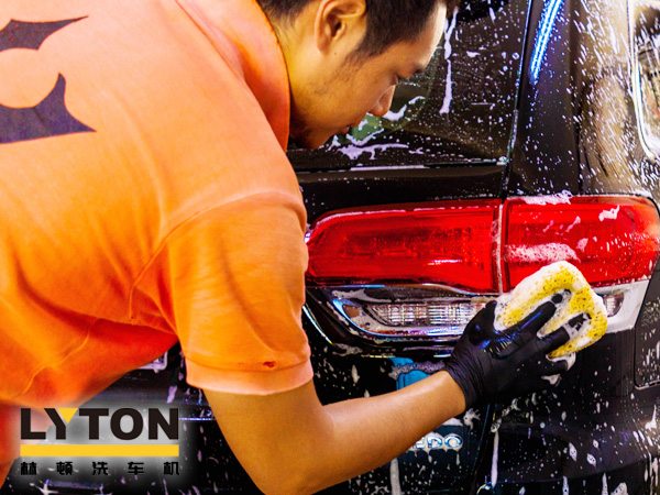 人工智能產業化發展時代已全面來臨！電腦洗車機設備接替人工洗車，您準備好了嗎？