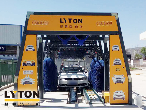 林頓電腦洗車機走進大西北——甘肅隴西富源加油站FX-11-11十一刷隧道式連續洗車機交付