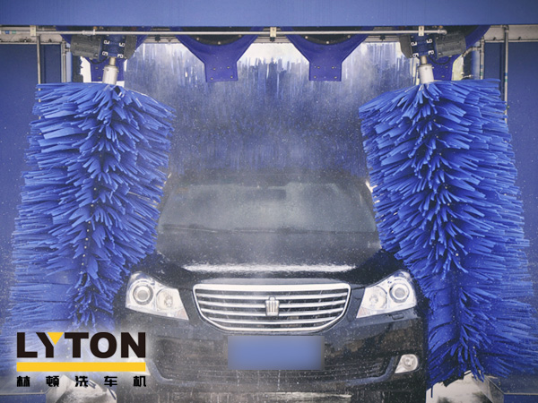 PH值中性FX002鍍膜水蠟德國配方林頓電腦洗車機專用高效干燥上光蠟，實現了洗車、打蠟、上光等電腦洗車機一次完成。長期使用可保持車輛鮮艷光亮，恢復鏡面效果。