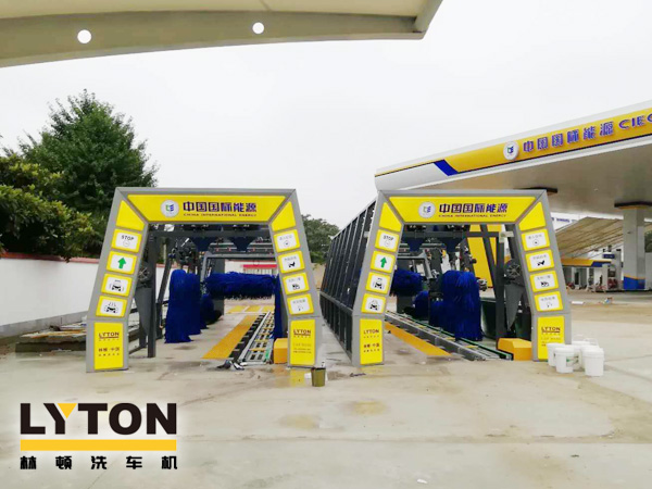 當前加油站要不要配備電腦洗車機，對此您有什么好的建議？