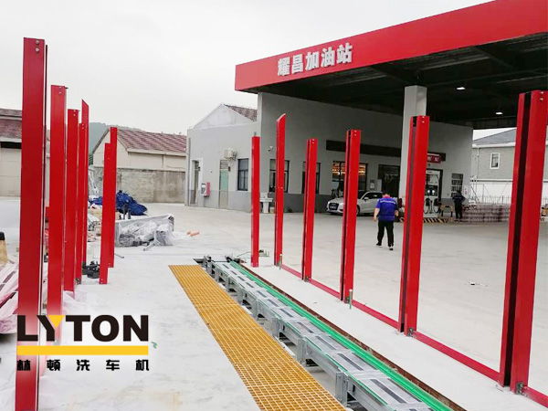 全自動一站式服務洗車！武進耀昌加油站fx80林頓電腦洗車機安裝中！操作方便快捷！