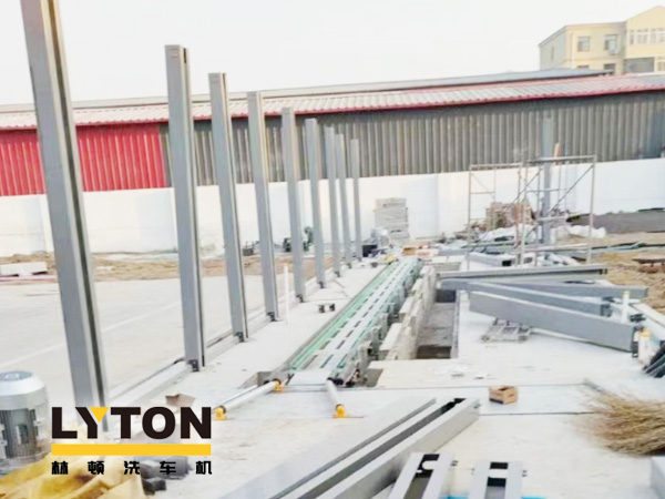 量身定制的解決方案、強大的洗車吞吐能力、卓越的汽車清洗效果、超高的盈利能力——隧道式全自動洗車機