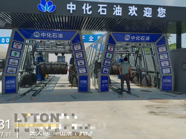 加油站、4S店、門店等車流量密集場所配置什么價位的全自動洗車機設備？